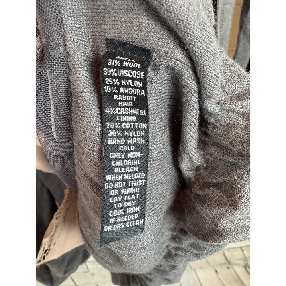 Knitted and Knotted Gray Cardigan with Lace Trim - Picture 10 of 12